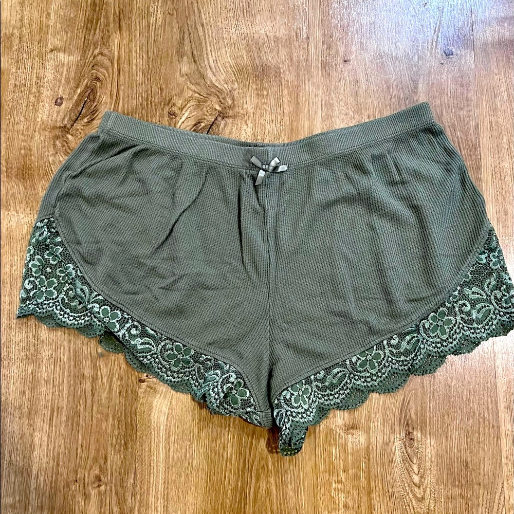 Green comfy lounge shorts